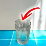 Pon 1 vaso de agua detrás de la puerta de tu casa, podría salvarte mientras duermes