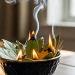 Burning bay leaves at home, surprising what happens 10 minutes later