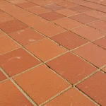 Red stoneware balcony flooring: what to do to make it shine again