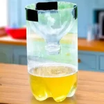 Put this in the kitchen: it keeps flies, mosquitoes and any other insects away