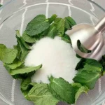 Sugar and mint, combine them and you’ll see the result: maybe you don’t even imagine it